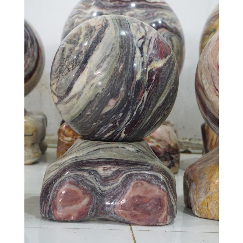 Quả Cầu Đá Lớn